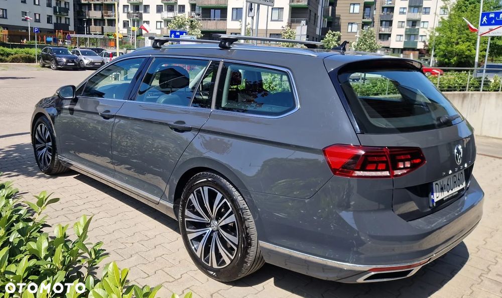 Volkswagen Passat 2.0 TDI 4Mot Elegance DSG - 2