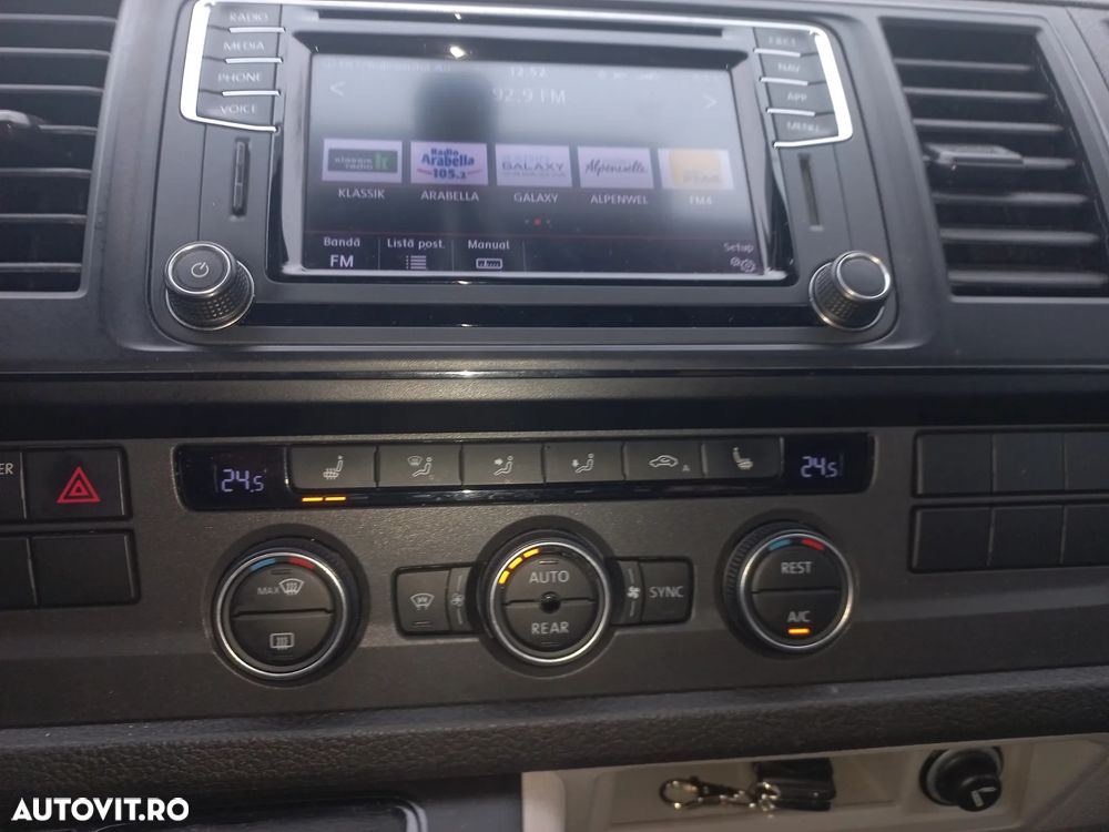 Volkswagen Caravelle - 6