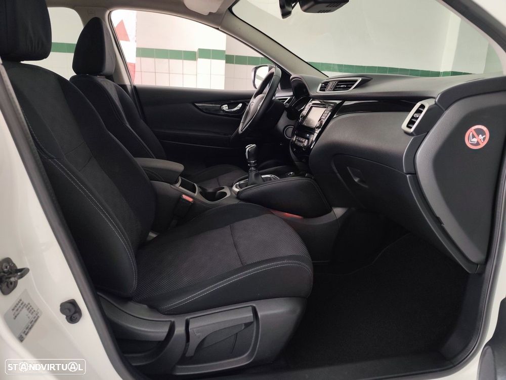 Nissan Qashqai 1.5 dCi N-Connecta 18 - 11