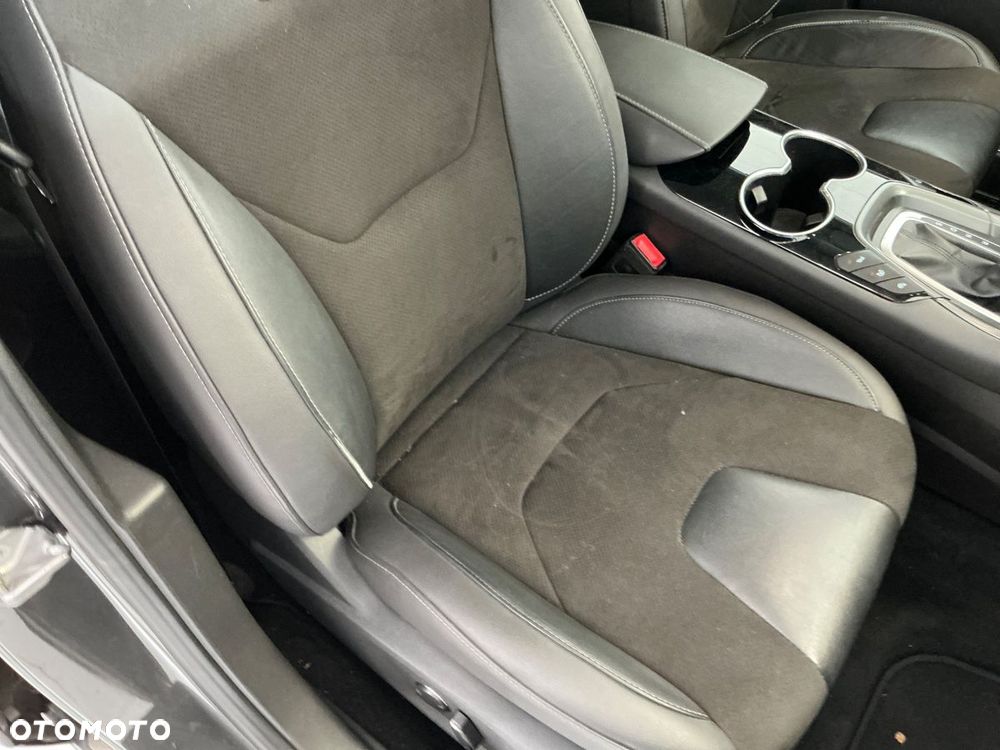 Ford Mondeo 2.0 TDCi Titanium PowerShift - 9