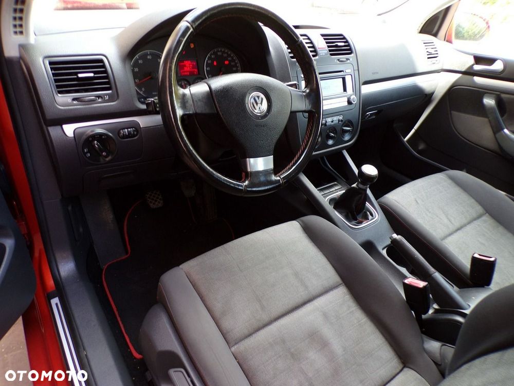 Volkswagen Golf - 23
