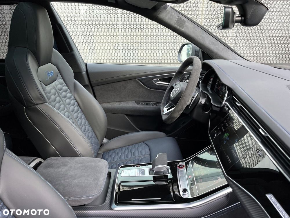 Audi RS Q8 - 16