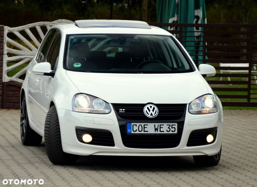 Volkswagen Golf - 6