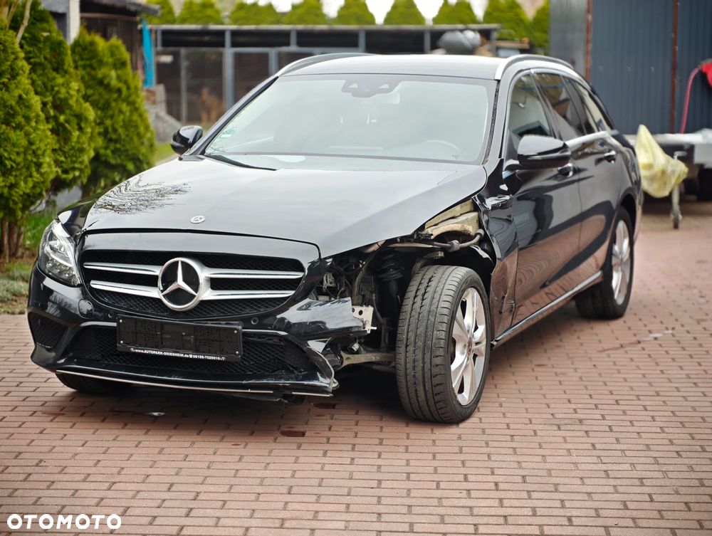 Mercedes-Benz Klasa C 220 d 9G-TRONIC Avantgarde - 2