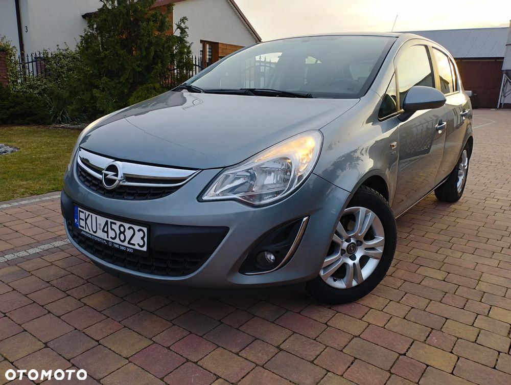 Opel Corsa 1.4 16V 150 Jahre - 2