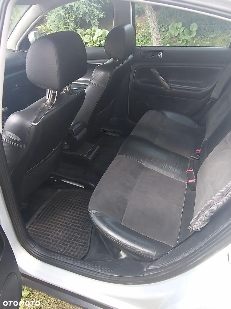 Volkswagen Passat 1.8T Comfortline - 4