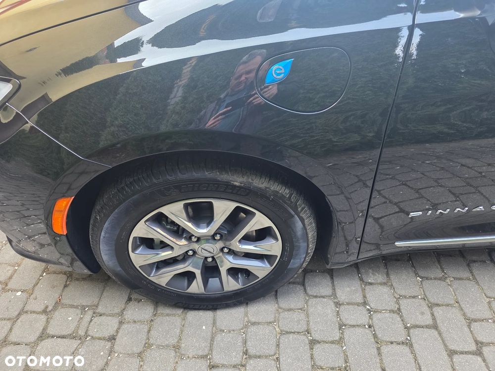 Chrysler Pacifica - 8