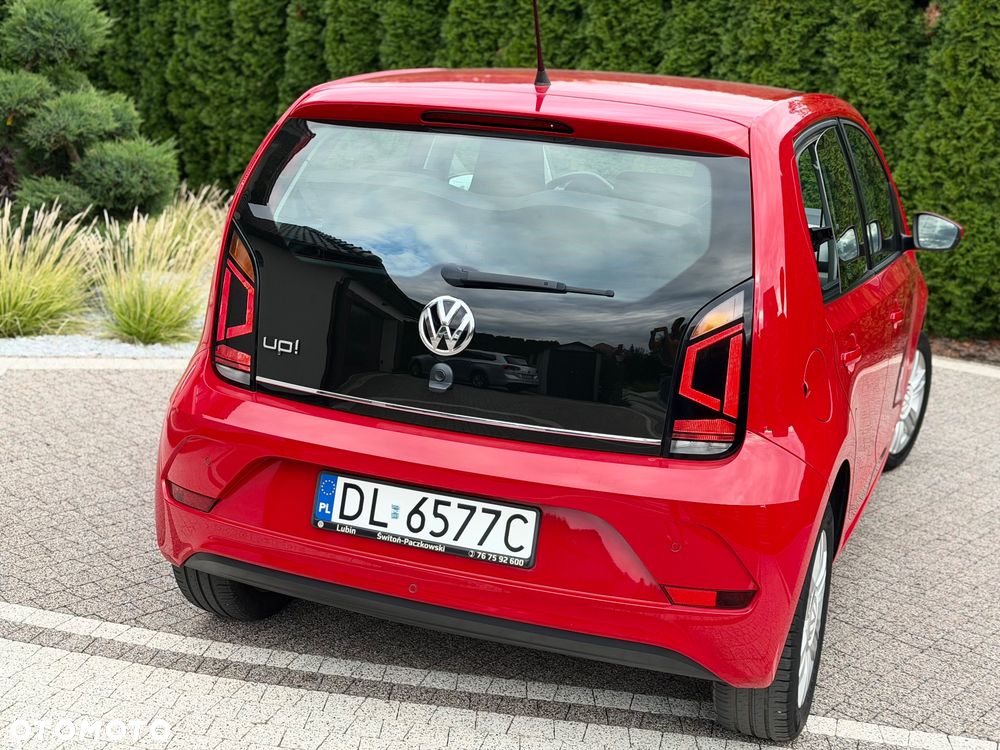 Volkswagen up! street - 21