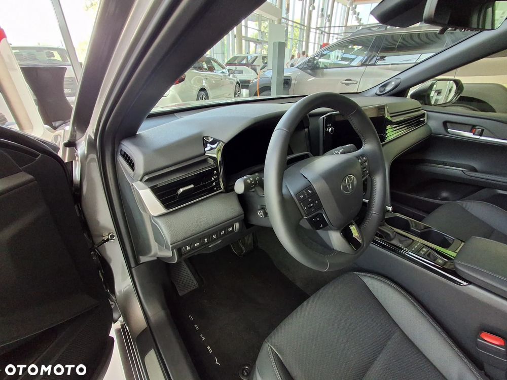 Toyota Camry 2.5 Hybrid Dynamic Force Executive e-CVT - 11