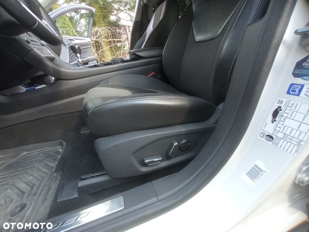 Ford Mondeo 2.0 TDCi STart-Stopp Titanium - 32