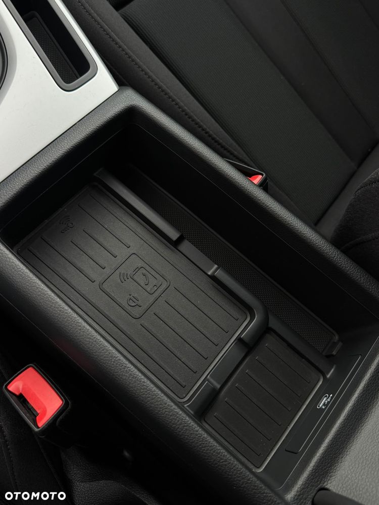 Audi A4 Avant 35 TDI S tronic - 25