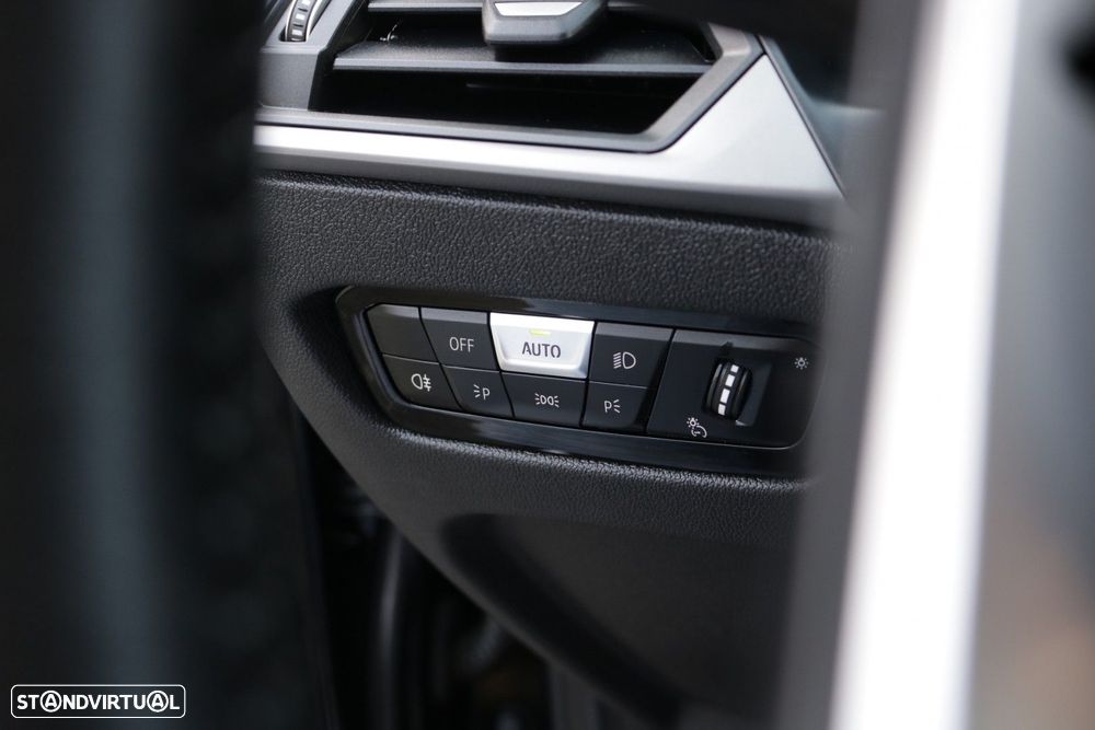 BMW 318 d Auto - 37