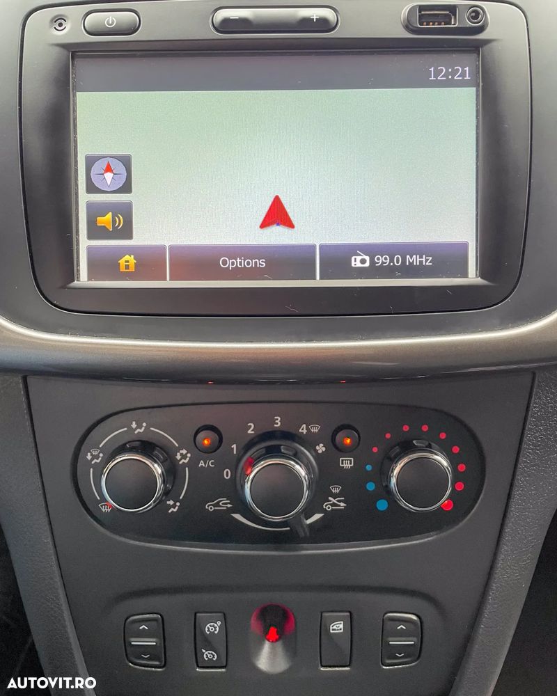 Dacia Sandero 1.5 90CP Stepway - 13