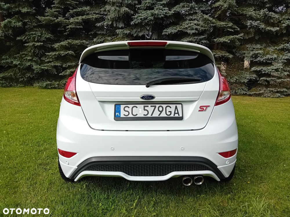 Ford Fiesta 1.6 EcoBoost mit Leder-Sport-Paket ST - 4