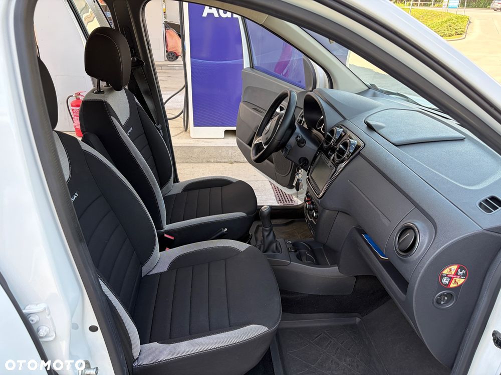 Dacia Lodgy 1.6 SCe Stepway S&S - 15