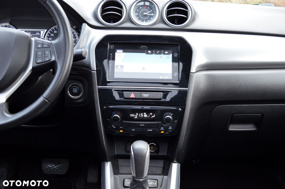 Suzuki Vitara 1.6 Premium 2WD - 25