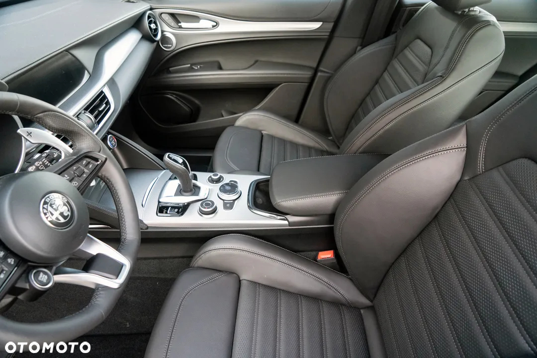 Alfa Romeo Stelvio 2.0 Turbo Veloce Q4 - 11