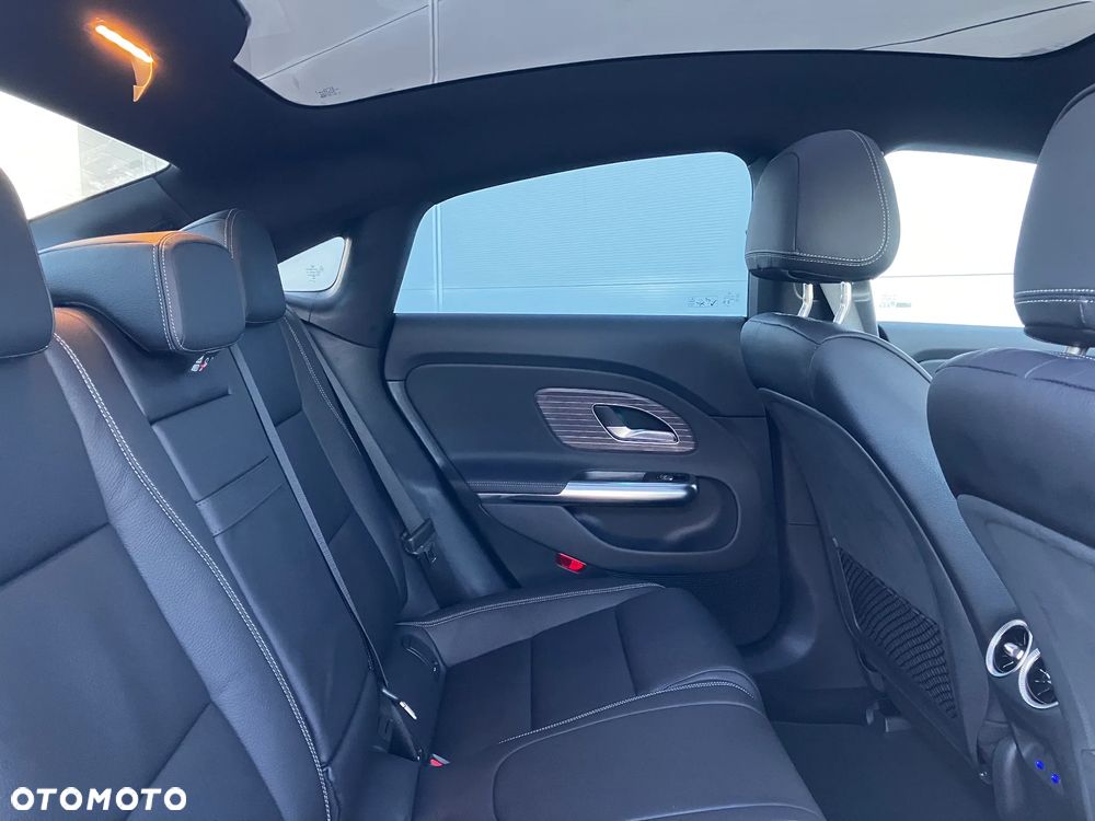 Mercedes-Benz CLA - 8