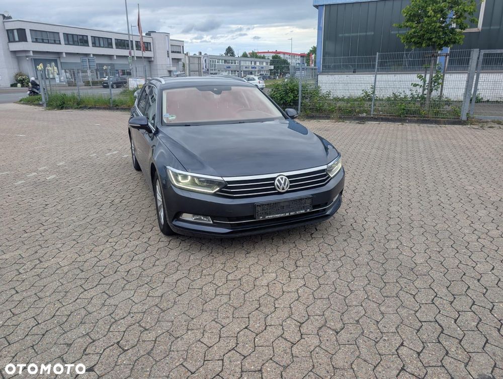 Volkswagen Passat 2.0 TDI (BlueMotion Technology) Comfortline - 1