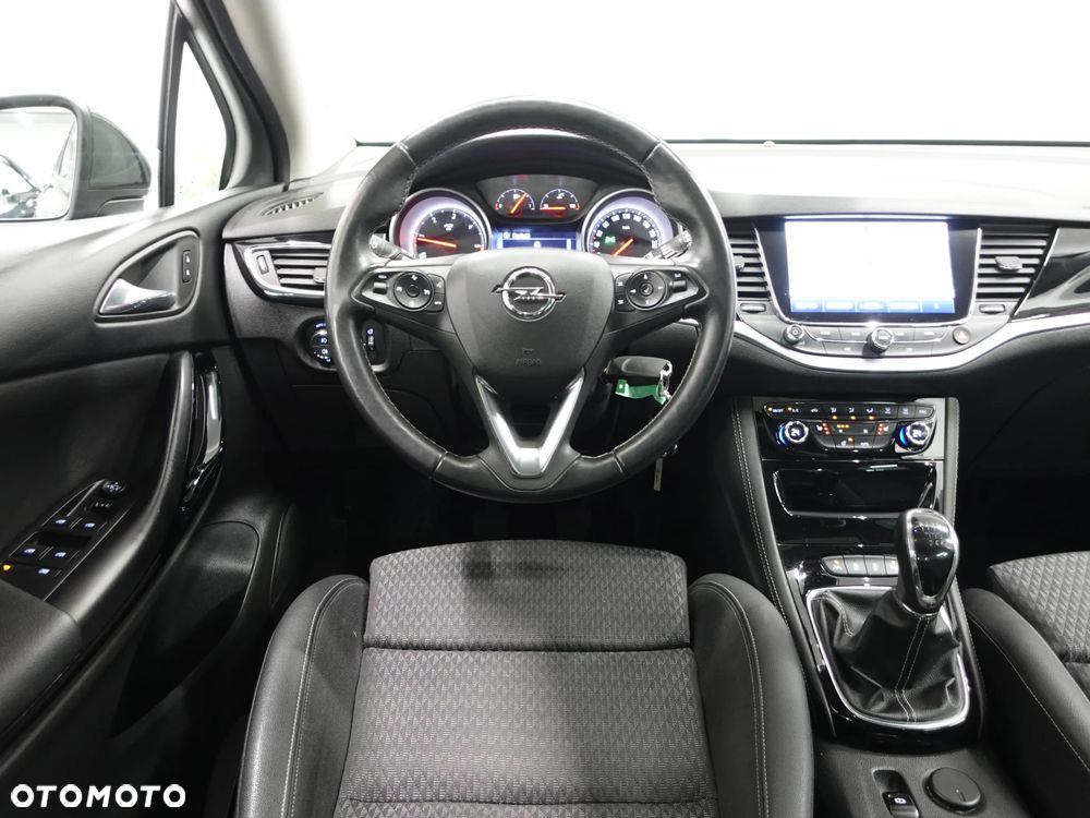 Opel Astra 1.6 BiTurbo D (CDTI) Start/Stop Innovation - 32