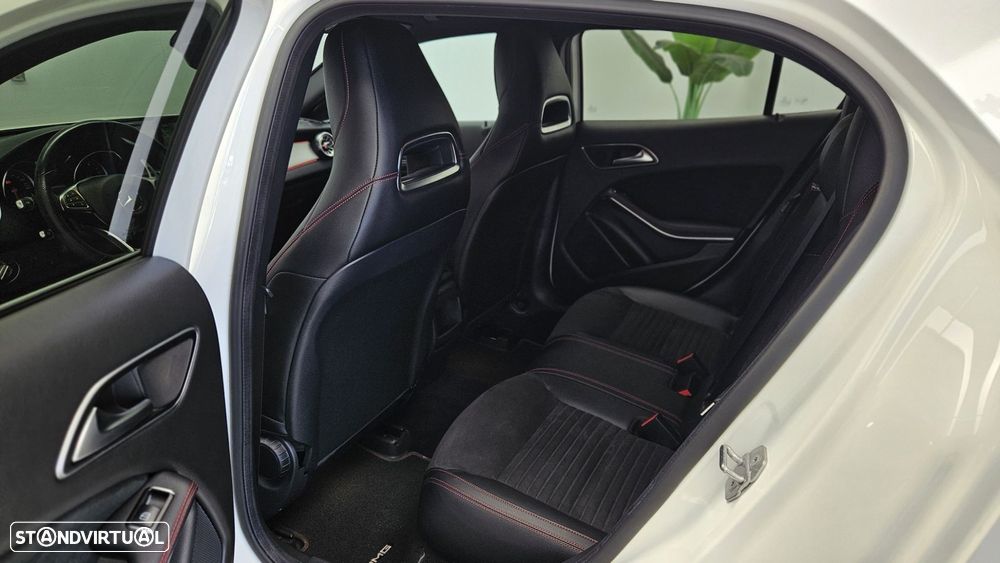 Mercedes-Benz GLA 250 AMG Line 4-Matic - 23