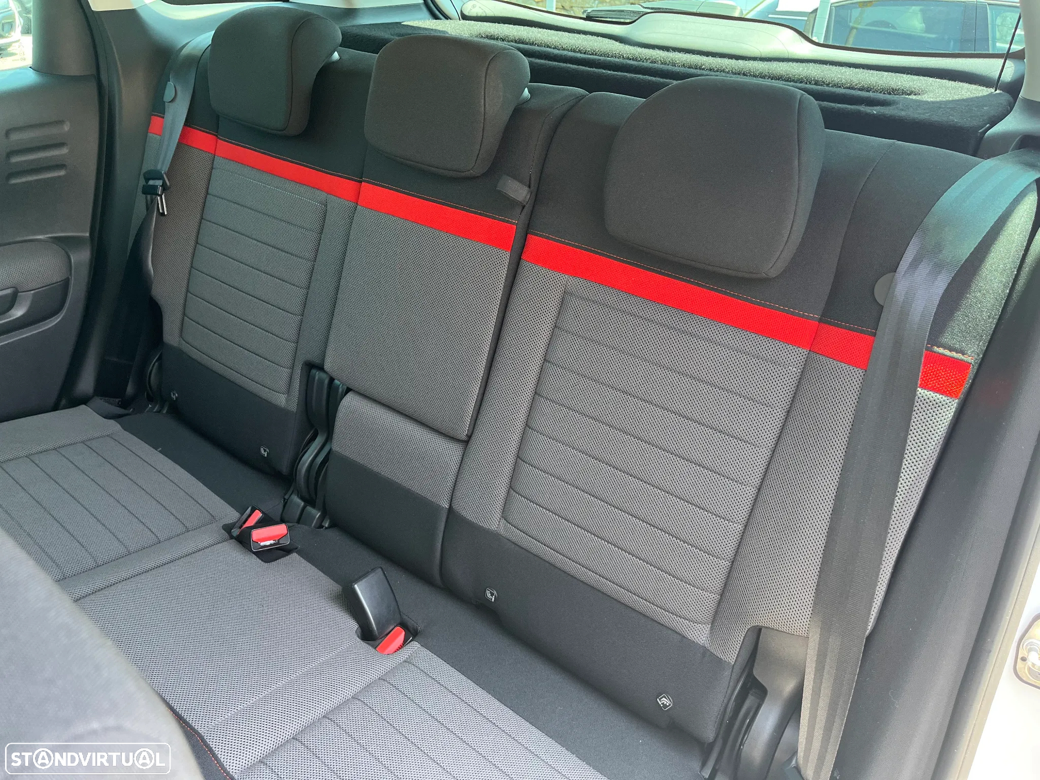 Citroën C3 Aircross 1.2 PureTech Shine EAT6 - 10