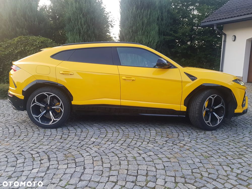 Lamborghini Urus - 4