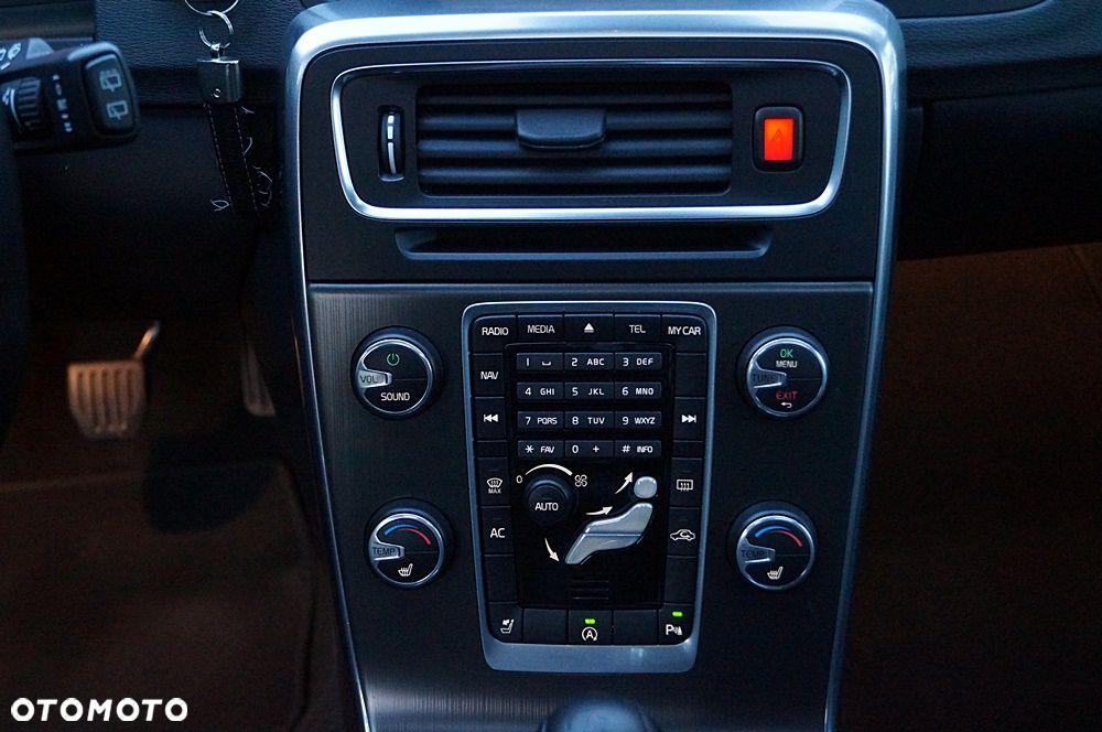Volvo V60 D4 Edition Pro - 32