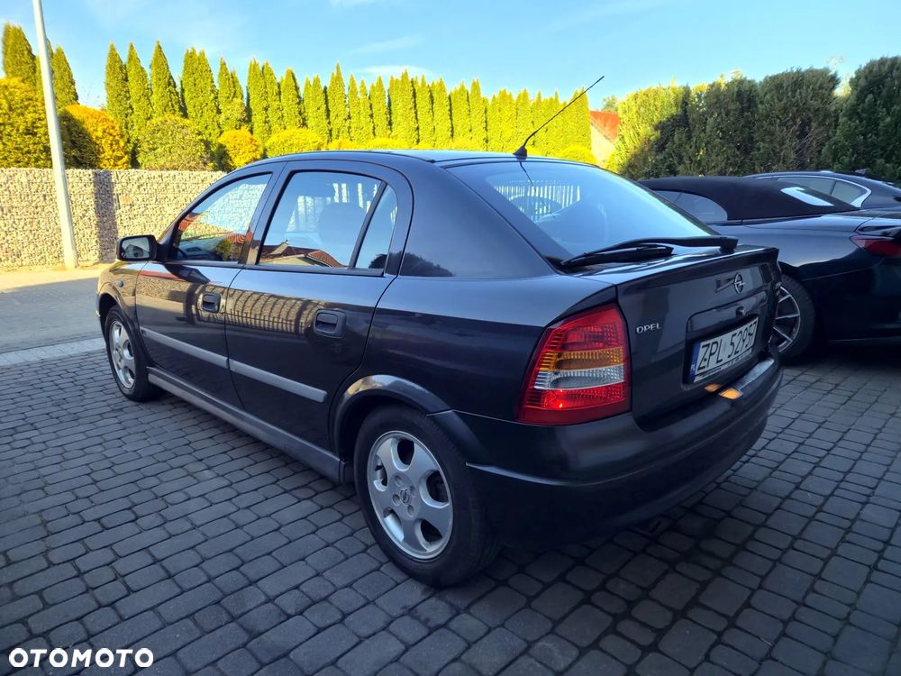 Opel Astra 1.6 Club - 3