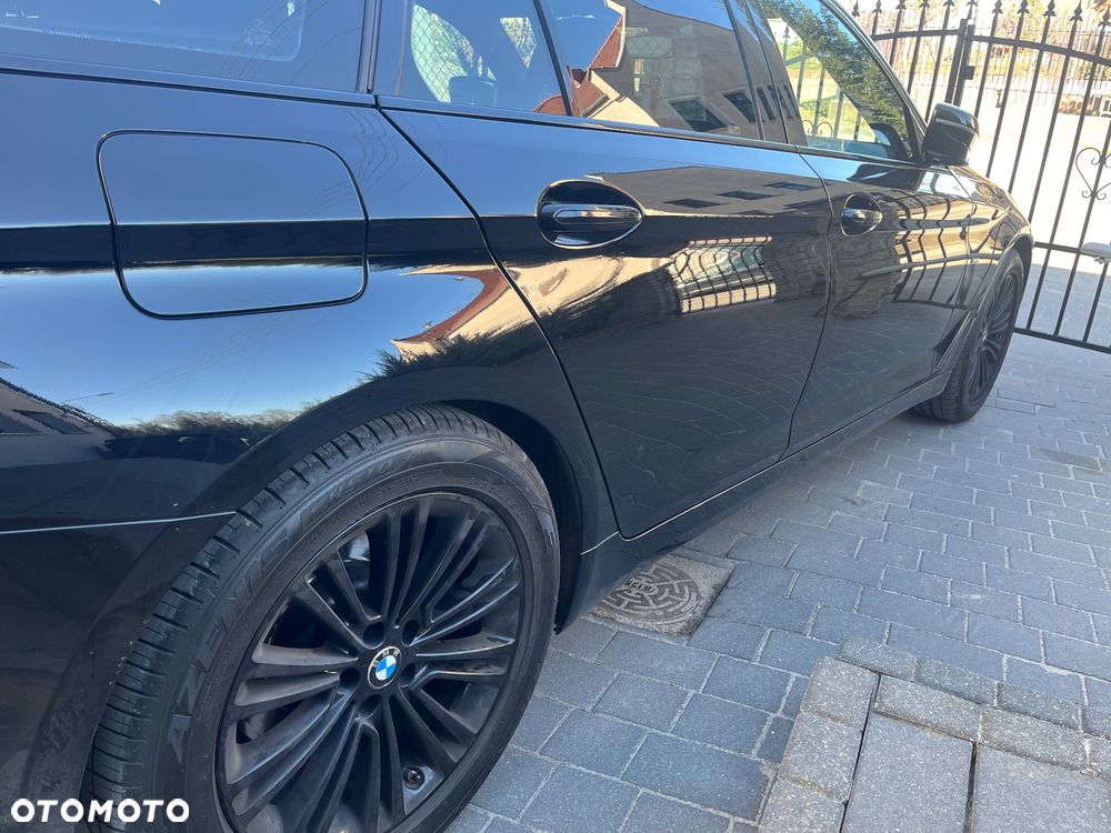 BMW Seria 5 520d Sport Line sport - 17