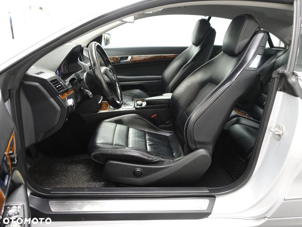 Mercedes-Benz Klasa E 350 CDI DPF BlueEFFICIENCY 7G-TRONIC Avantgarde - 20