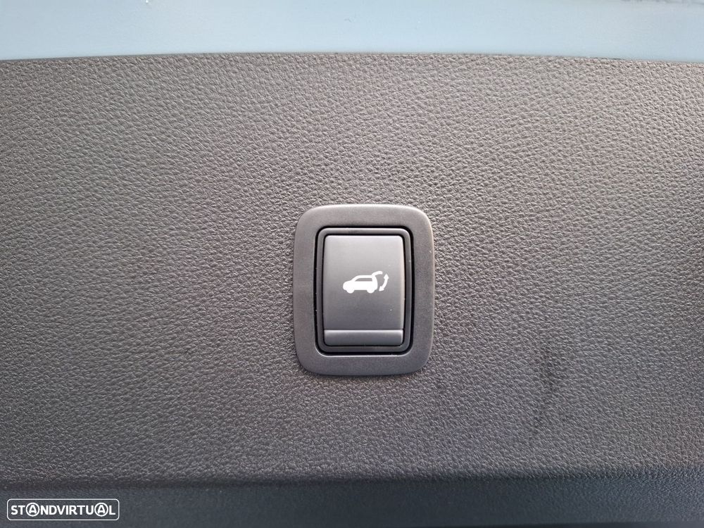 Renault 4 E-Tech 52 kWh Techno Autonomia Conforto - 23