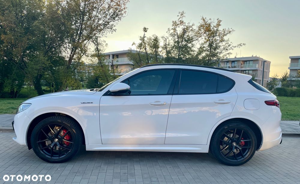 Alfa Romeo Stelvio - 18