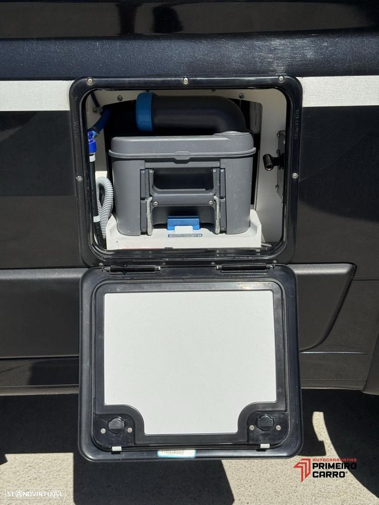 Adria Twin 640 SLB Supreme 180cv Automática - 32