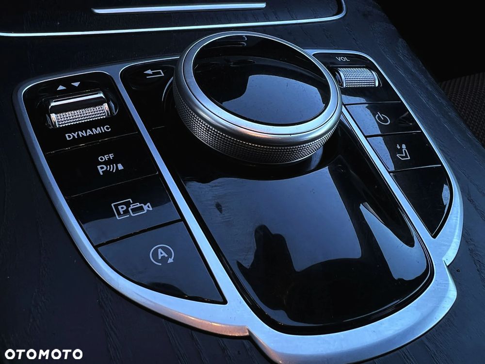 Mercedes-Benz Klasa E 220 d Business Edition 9G-TRONIC - 36