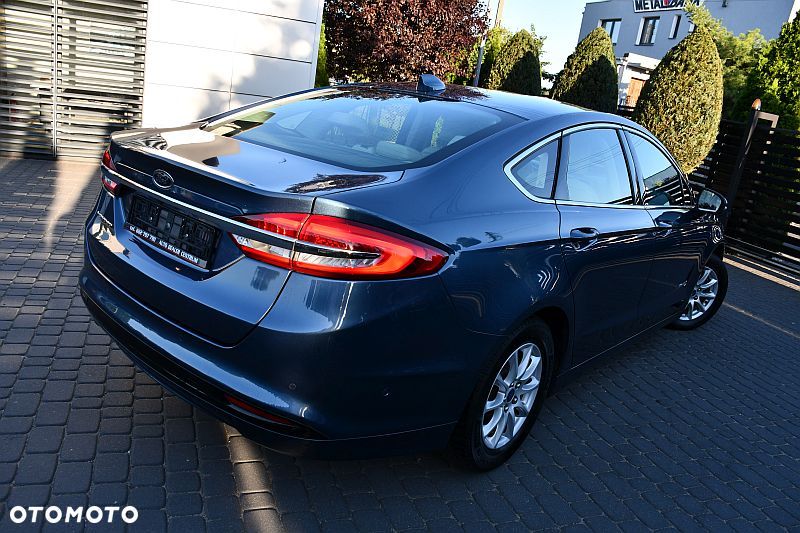 Ford Mondeo 2.0 Hybrid Titanium - 4