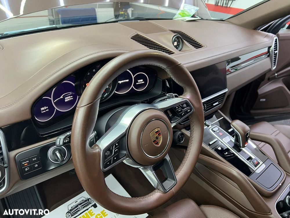 Porsche Cayenne E-Hybrid - 9