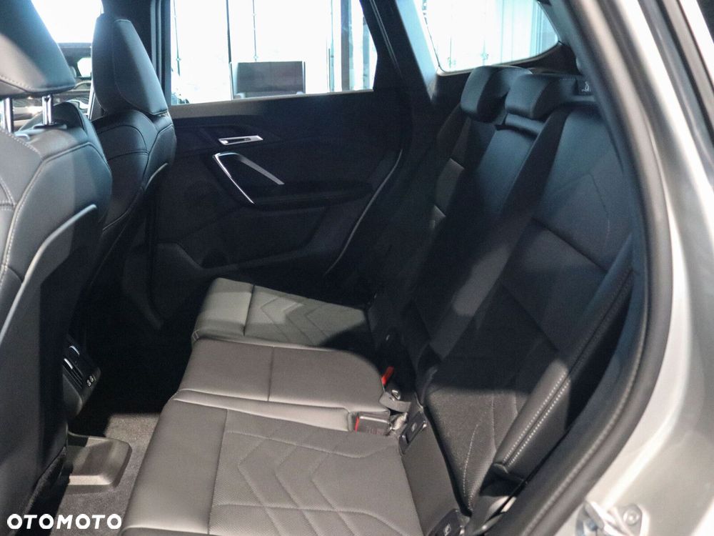 BMW X1 sDrive20i - 24