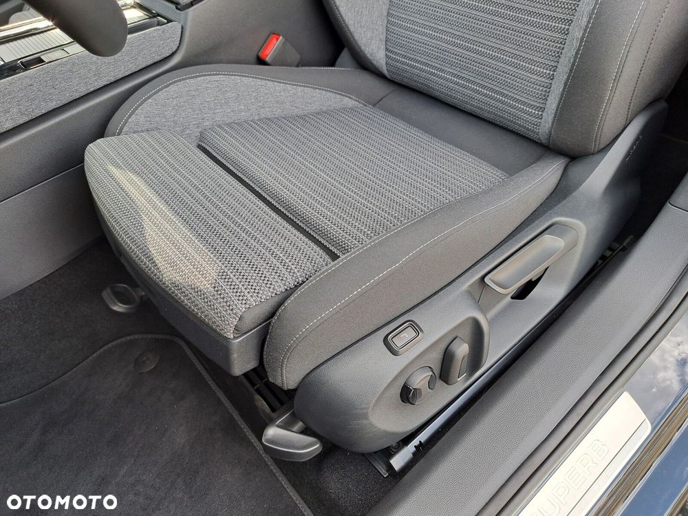 Skoda Superb 1.5 TSI mHEV Selection DSG - 15