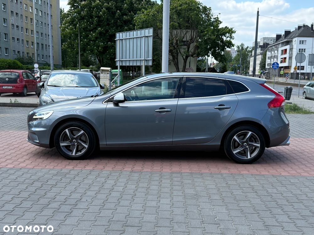 Volvo V40 D3 Drive-E R-Design Momentum - 12