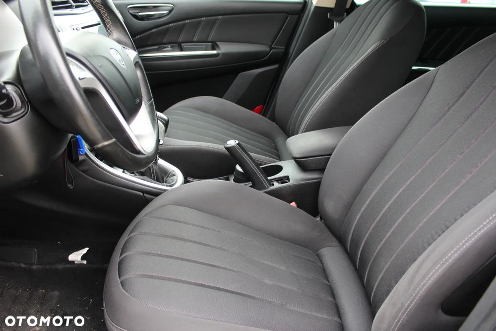 Lancia Delta 1.6 MultiJet 16v Silver - 11