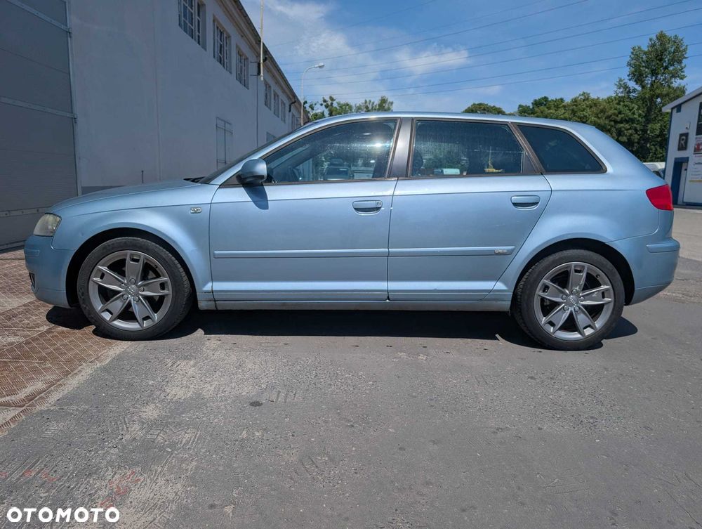 Audi A3 Sportback - 2