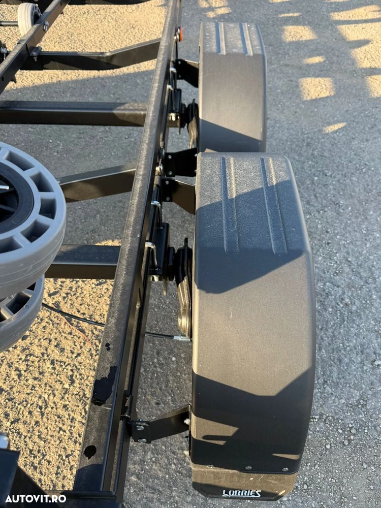Lorries Peridoc/Remorca transport barca 7-7.8m 2500kg - 10