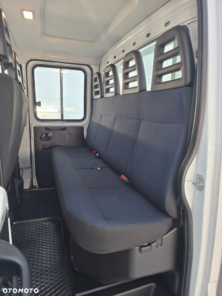 Iveco DAILY 50C18 / 35C18 DOKA SKRZYNIA DŁUGA3,81cm + SKRZYNIA NA NARZĘDZIA DEMONTOWANA HAK 3500Kg TEMPOMAT KLIMA 31 Tyś km SERWIS DO OSTATNIEGO Km ASO IVECO NA GWARANCJI - 34