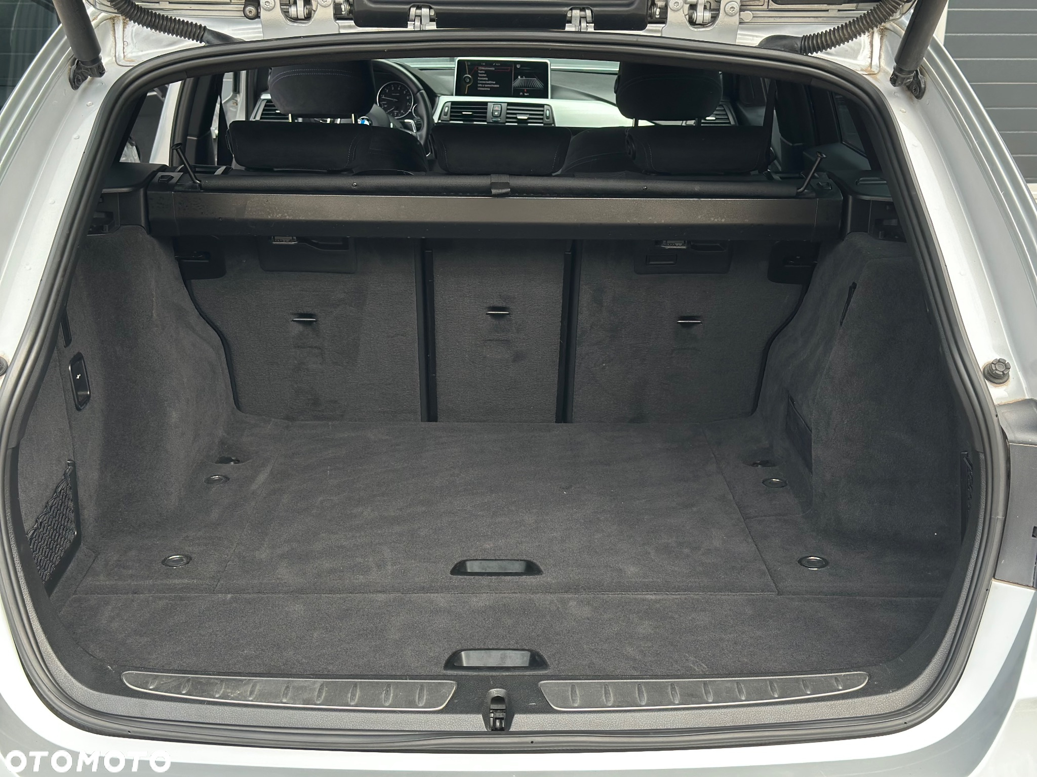 BMW Seria 3 328i Touring xDrive Sport Line - 18