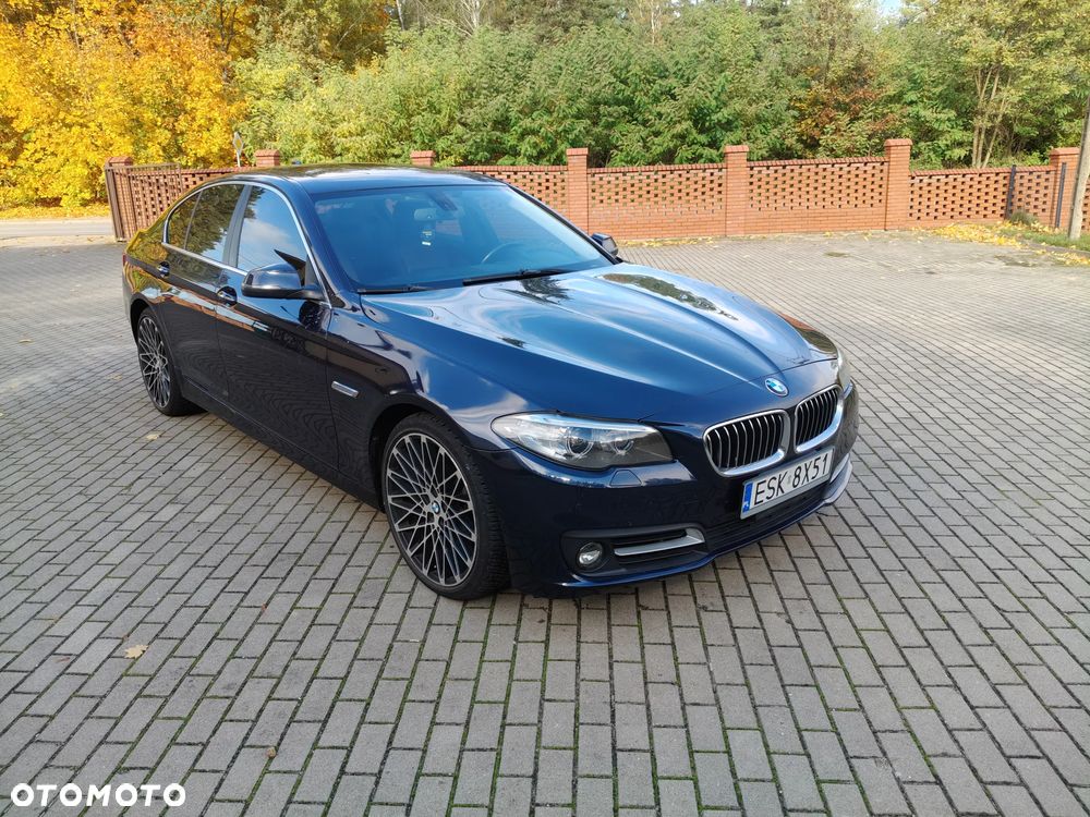BMW Seria 5 528i xDrive Luxury Line - 1