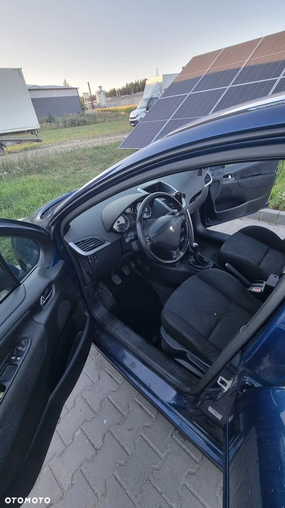 Peugeot 207 1.6 - 13