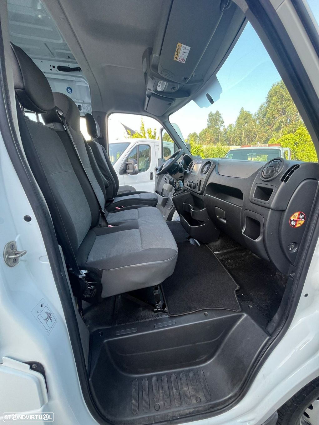 Renault Master 7 lugares C/ 31.000 KM - 11