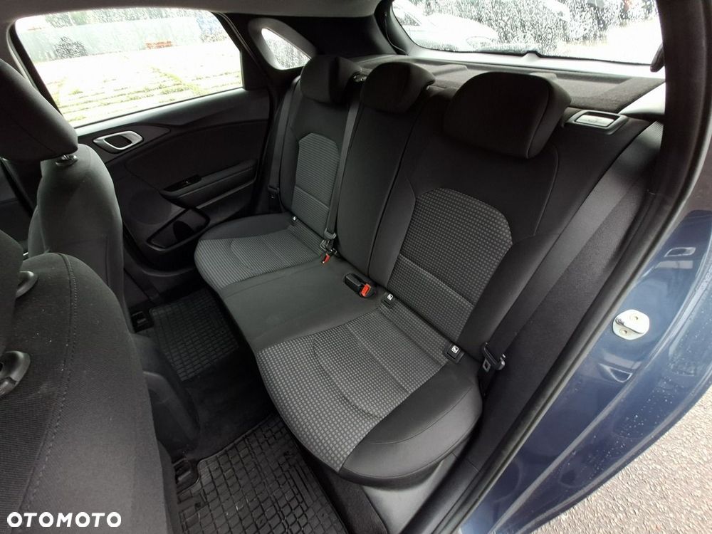 Kia Ceed - 25