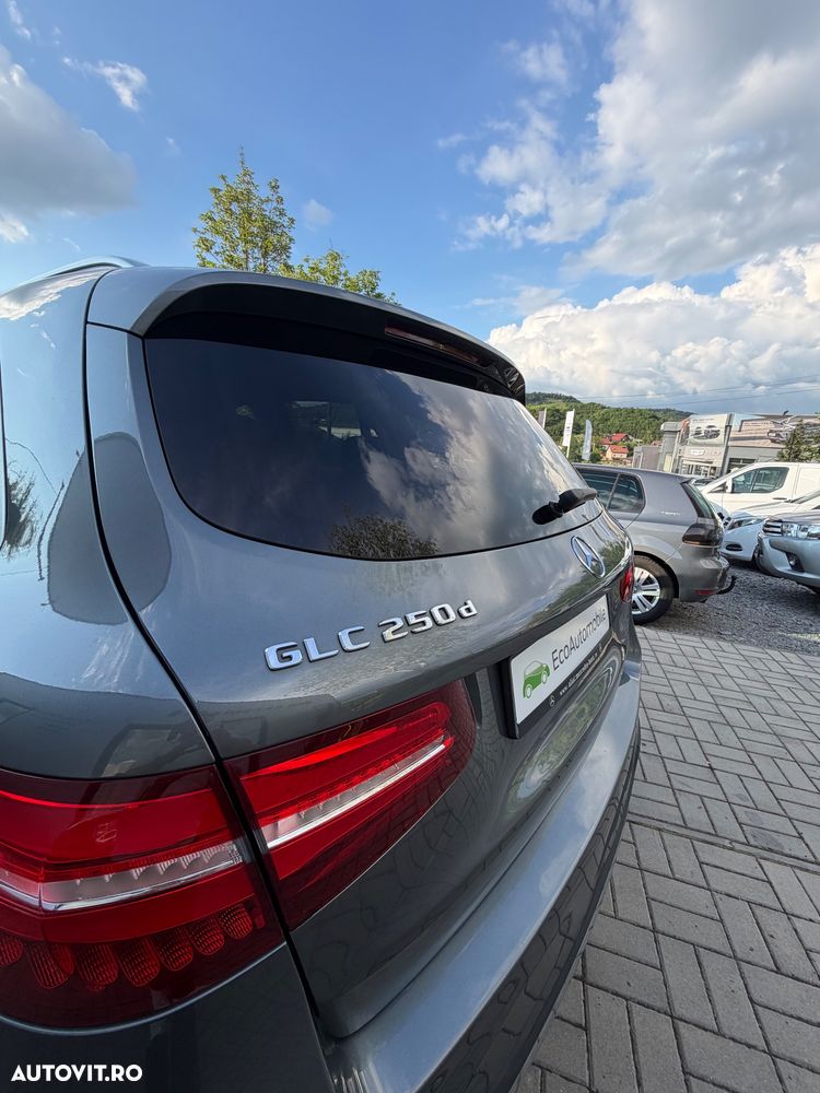 Mercedes-Benz GLC 250 d 4MATIC 9G-TRONIC AMG Line - 38